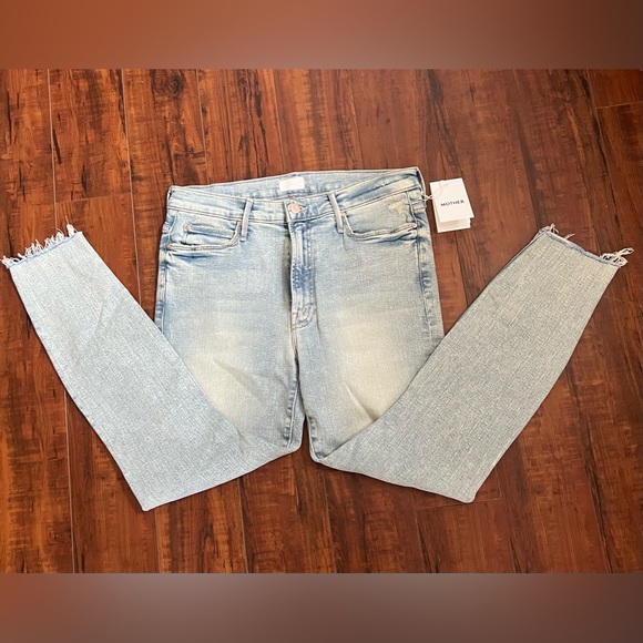 MOTHER THE STUNNER ZIP ANKLE STEP FRAY JEANS - Picture 5 of 12